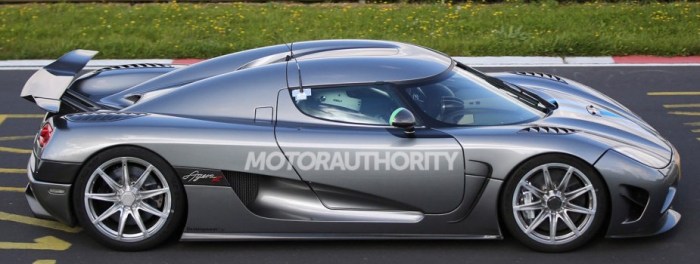 2016-koenigsegg-agera-r-prototype-spy-shots_100480853_l.jpg